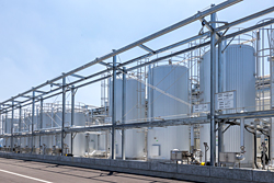 羽生工場 タンク群